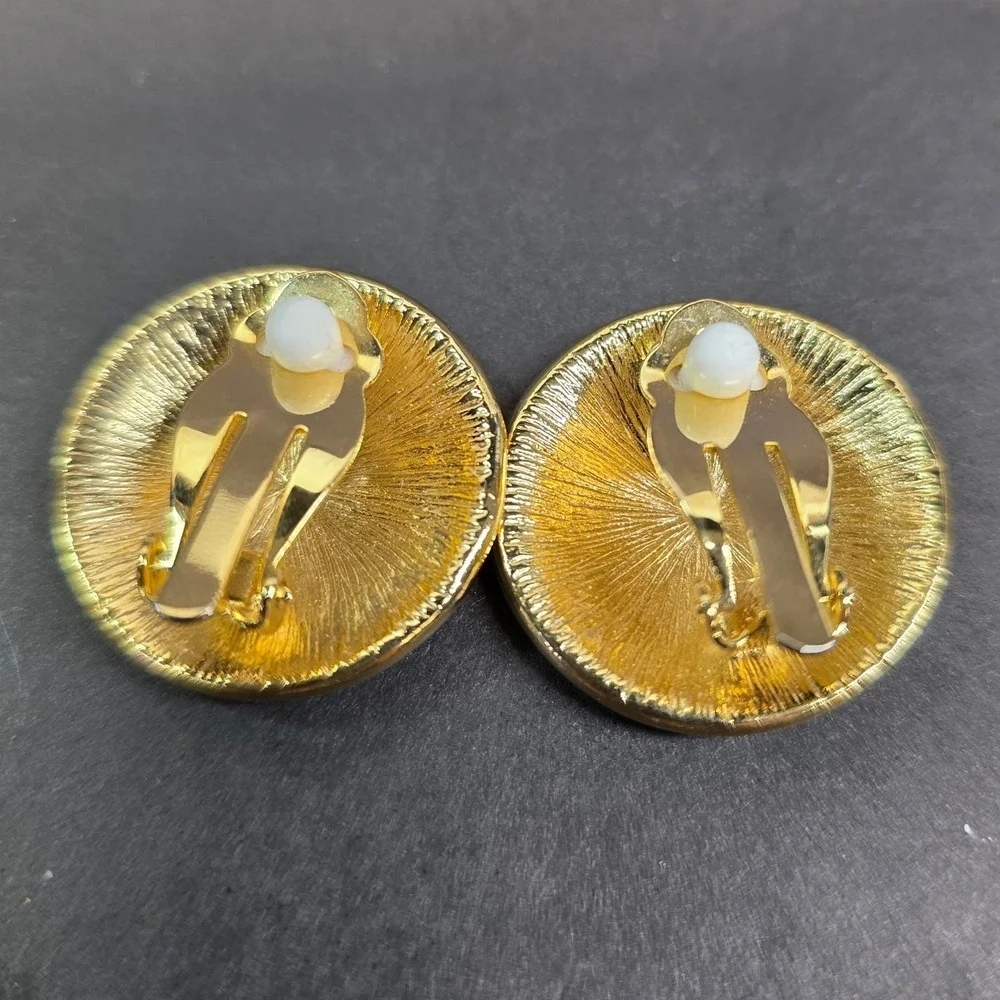 N/A vintage clip